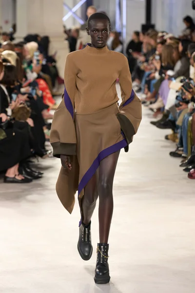 Look 11